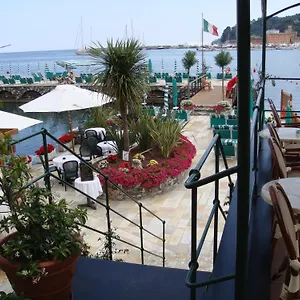 hotel-helios-santa-margherita-ligure.hotelitalianriviera.com/